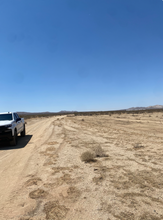 Load image into Gallery viewer, ❌SOLD/VENDIDO❌ Muy Buen Terreno de venta en Adelanto California - 2.32 Acres - cerca de el 395 - Pagos disponible (pin:8027)