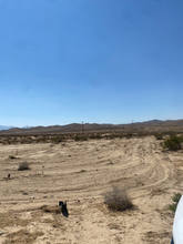 Load image into Gallery viewer, ❌SOLD/VENDIDO❌ Terreno de Venta en Adelanto por el 395 Electricidad Disponible - 2.5 acres - Pagos Disponibles