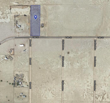 Load image into Gallery viewer, ❌SOLD❌Terreno de Venta en Lucerne Valley - 2.46 Acres - luz disponible y pavimento - Pagos Disponible! (Pin: 8020)