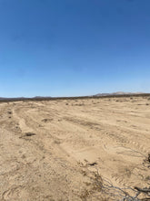 Load image into Gallery viewer, ❌SOLD/VENDIDO❌ Muy Buen Terreno de venta en Adelanto California - 2.32 Acres - cerca de el 395 - Pagos disponible (pin:8027)