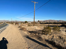 Load image into Gallery viewer, ❌SOLD/VENDIDO❌Apple Valley California!!!Terrenos de Venta-8 acres - Pagos Disponible (pin:8050)