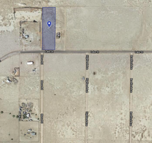 Load image into Gallery viewer, ❌SOLD❌Terreno de Venta en Lucerne Valley - 2.46 Acres  - luz disponible y pavimento - Pagos Disponible! (Pin: 8020)
