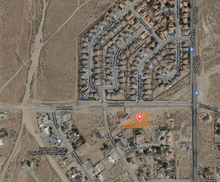 Load image into Gallery viewer, ❌SOLD❌Terreno en Victorville California - 0.71  Acres - Pagos Disponible! (PIN: 8077)
